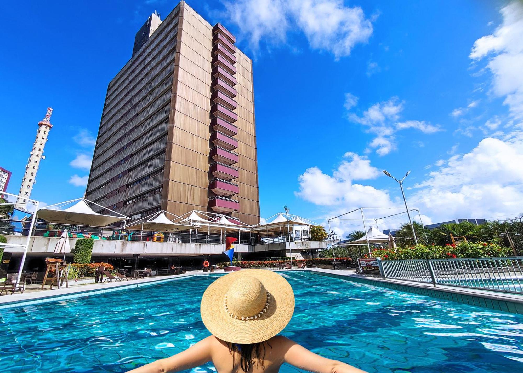 Fiesta Bahia Hotel Salvador de Bahía Exterior foto The pool at the W Hotel